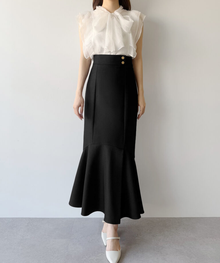シャネル　３４　ウール　金ボタン　ブラック　膝丈　裾フリル　マーメイドスカート 029】前スリットゴールドボタンマーメイドスカート | mipiarl